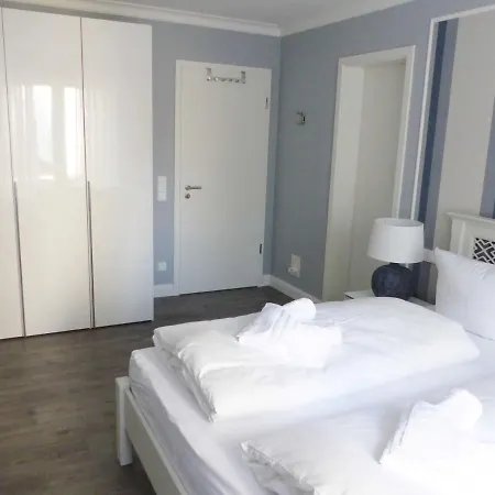 3-raum-appartements In Der Rabenstrasse * ビンツ