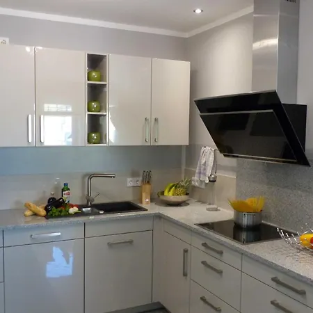 3-raum-appartements In Der Rabenstrasse Apartament